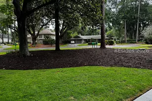 20 Spanish Moss Rd, Hilton Head Island, SC 29928 - Photo 2