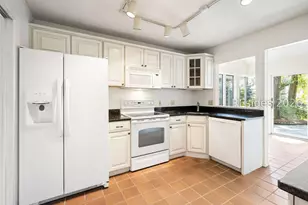 33 Victoria Dr, Hilton Head Island, SC 29926 - Photo 6