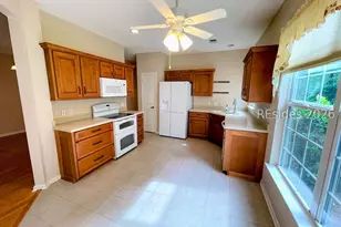 243 Landing Ln, Bluffton, SC 29909 - Photo 8