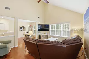 16 Brittany Pl Dr, Hilton Head Island, SC 29928 - Photo 8