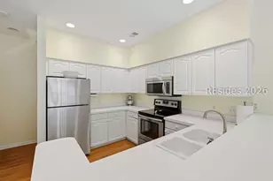 16 Brittany Pl Dr, Hilton Head Island, SC 29928 - Photo 10