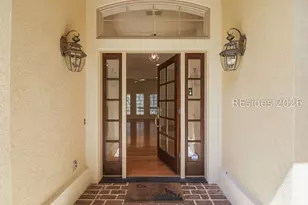 37 Crooked Pond Dr, Hilton Head Island, SC 29926 - Photo 4