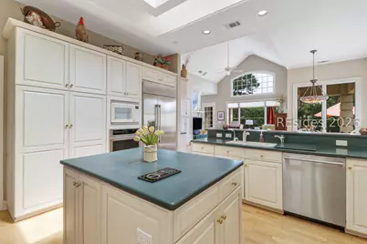 24 Glenmoor Place, Hilton Head Island, SC 29926 - Photo 18