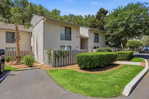43 Folly Field Rd, Hilton Head Island, SC 29928 - Photo 2
