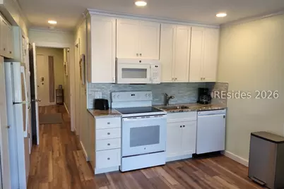 40 Folly Field Road #B119, Hilton Head Island, SC 29928 - Photo 12
