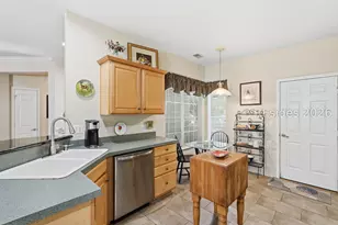 82 Hampton Cir, Bluffton, SC 29909 - Photo 18