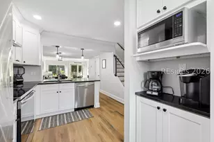 15 Deallyon Ave, Hilton Head Island, SC 29928 - Photo 8