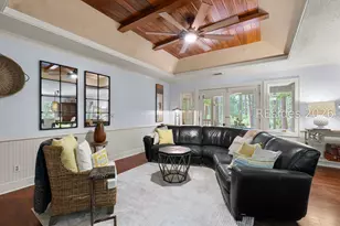 25 Fernwood Ct, Hilton Head Island, SC 29926 - Photo 4