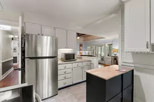 25 Fernwood Ct, Hilton Head Island, SC 29926 - Photo 10