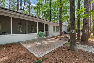 25 Fernwood Ct, Hilton Head Island, SC 29926 - Photo 2