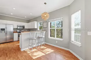 19 Pine Burr Rd E, Hilton Head Island, SC 29926 - Photo 4