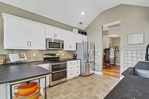 40 Old House Creek Dr, Hilton Head Island, SC 29926 - Photo 14