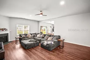 9 Chinquapin St, Beaufort, SC 29906 - Photo 4