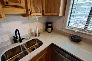 663 William Hilton Pkwy, Hilton Head Island, SC 29928 - Photo 10