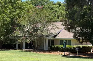 32 Aberdeen Ct, Hilton Head Island, SC 29926 - Photo 2