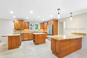 3 Deerfield Rd, Hilton Head Island, SC 29926 - Photo 14
