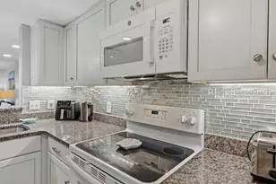 26 S Forest Beach Dr, Hilton Head Island, SC 29928 - Photo 10