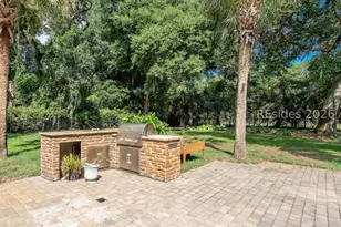 81 Dolphin Point Dr, Beaufort, SC 29907 - Photo 4