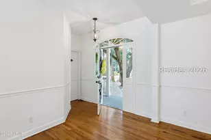 81 Dolphin Point Dr, Beaufort, SC 29907 - Photo 6