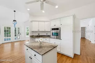 81 Dolphin Point Dr, Beaufort, SC 29907 - Photo 26