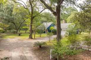 36 Sea Gull Dr, Beaufort, SC 29907 - Photo 4