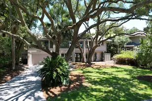 21 Barnacle Rd, Hilton Head Island, SC 29928 - Photo 2