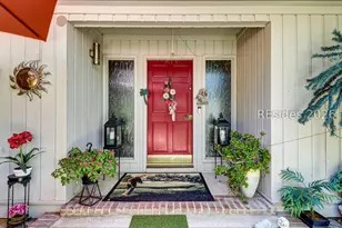 33 Oak Ct, Hilton Head Island, SC 29928 - Photo 4