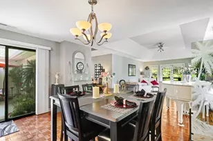 33 Oak Ct, Hilton Head Island, SC 29928 - Photo 12