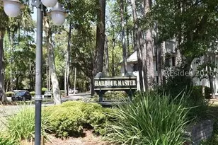 90 Gloucester Rd, Hilton Head Island, SC 29928 - Photo 2