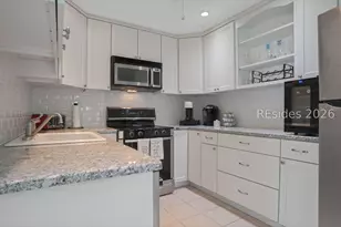 90 Gloucester Rd, Hilton Head Island, SC 29928 - Photo 18