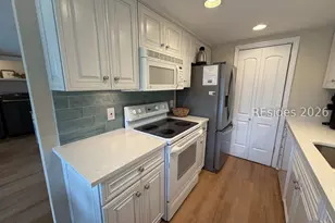 10 S Forest Beach Dr, Hilton Head Island, SC 29928 - Photo 12