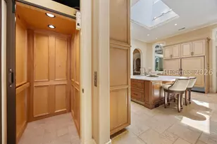 127 Fort Walker Dr, Hilton Head Island, SC 29928 - Photo 26