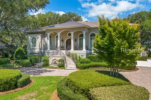 127 Fort Walker Dr, Hilton Head Island, SC 29928 - Photo 4