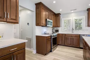 11 Timber Ln, Hilton Head Island, SC 29926 - Photo 20