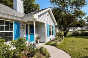 17 Monticello Dr, Hilton Head Island, SC 29926 - Photo 2