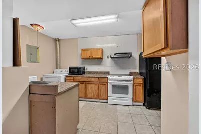 30 Mathews Drive #214, Hilton Head Island, SC 29926 - Photo 8