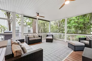 10 Victoria Square Dr, Hilton Head Island, SC 29926 - Photo 18