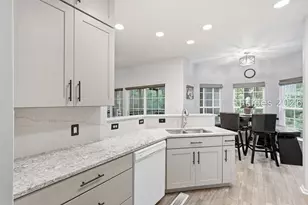 10 Victoria Square Dr, Hilton Head Island, SC 29926 - Photo 8