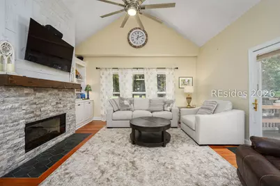 21 Wax Myrtle Court, Hilton Head Island, SC 29926 - Photo 10