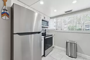 42 S Forest Beach Dr, Hilton Head Island, SC 29928 - Photo 6