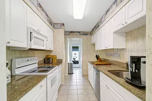 226 S Sea Pines Dr, Hilton Head Island, SC 29928 - Photo 14