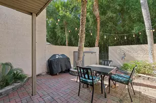 11 Tanglewood Dr, Hilton Head Island, SC 29928 - Photo 4