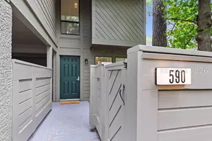 124 N Sea Pines Dr, Hilton Head Island, SC 29928 - Photo 2