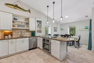 4 Braddock Bluff Dr, Hilton Head Island, SC 29928 - Photo 18