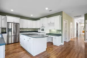 17 Arthur Hills Ct, Hilton Head Island, SC 29928 - Photo 8