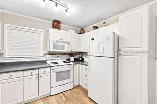 663 William Hilton Pkwy, Hilton Head Island, SC 29928 - Photo 8