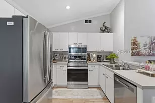 5 Gumtree Rd, Hilton Head Island, SC 29926 - Photo 2