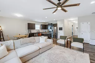 17 Toxaway Ln, Beaufort, SC 29906 - Photo 6