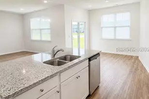 620 Respite St, Ridgeland, SC 29936 - Photo 6