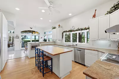 15 Peninsula Drive, Hilton Head Island, SC 29926 - Photo 22